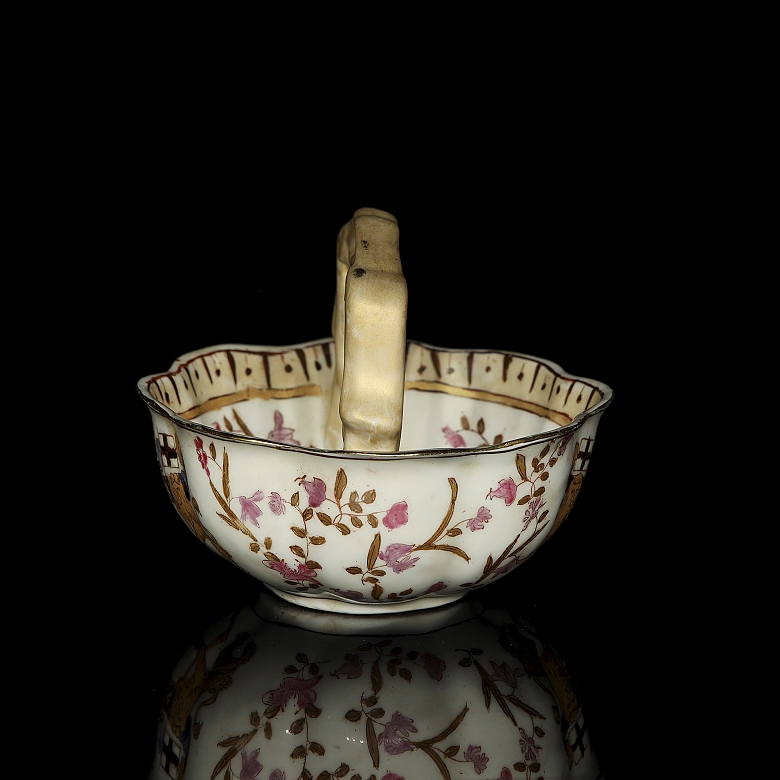 Cesto de porcelana