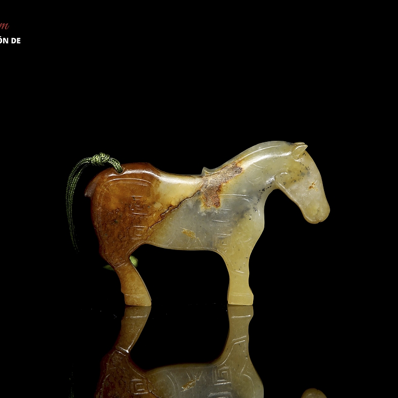 Colgante de jade tallado