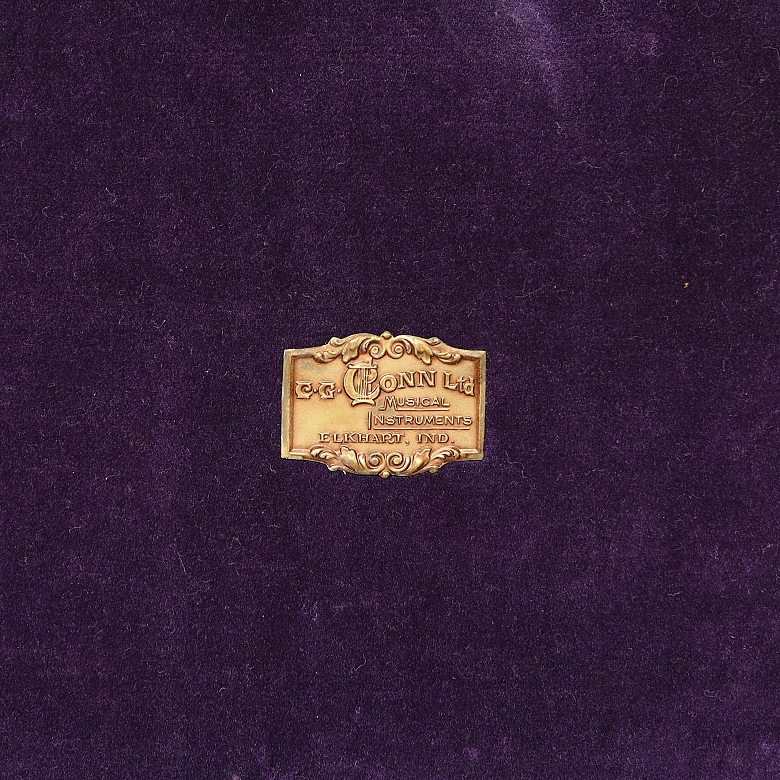 Saxofón alto, marca Conn, ca 1920