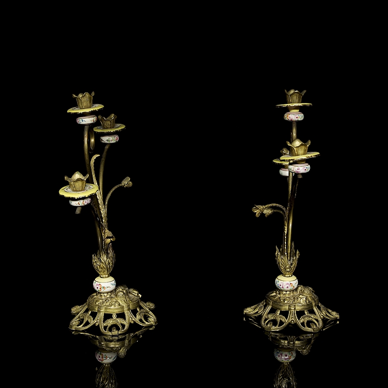 Candelabros de bronce y cerámica, segunda mitad s. XX