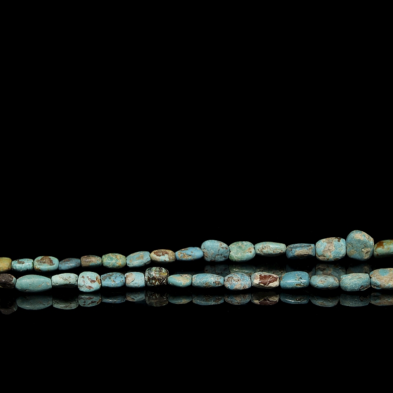 Collar de cuentas de turquesa, cultura baja de Xiajiadian