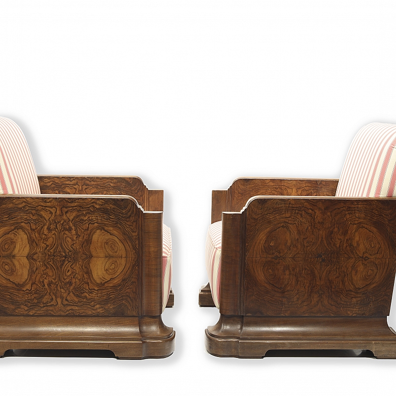 Pareja de butacas en madera y tejido listado, estilo Art Decó, s.XX
