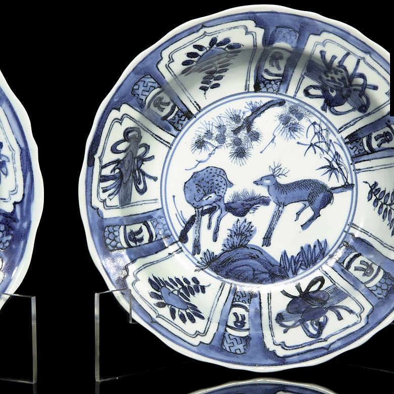 Pareja de platos, azul y blanco, S.XX - 3
