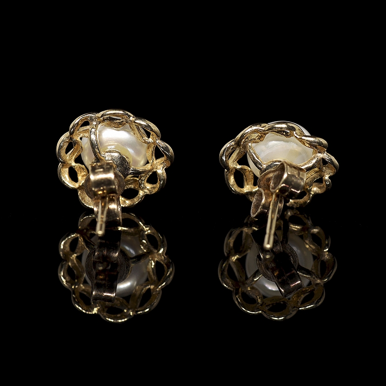 Pendientes de oro amarillo con perlas