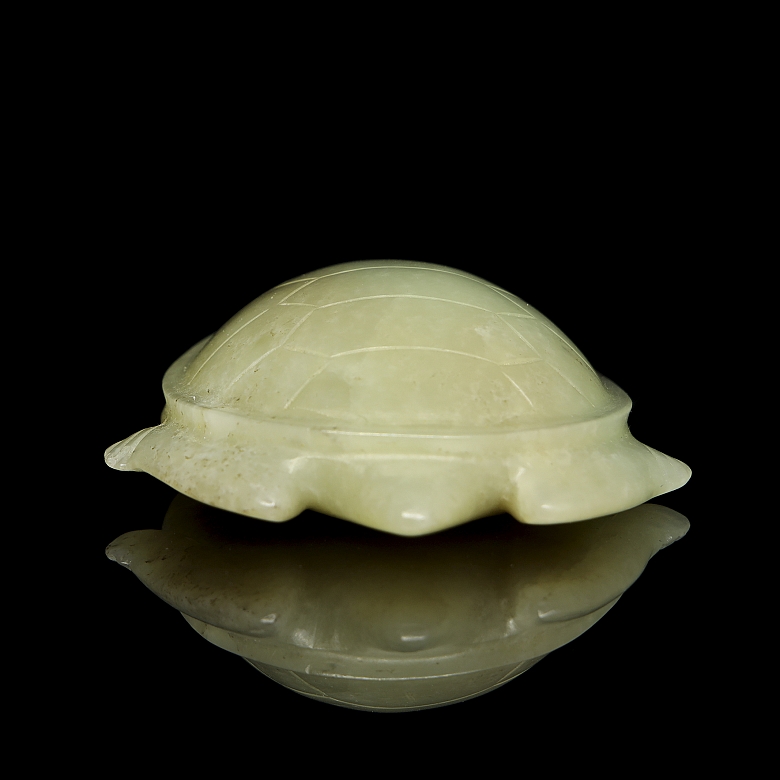 Jade figure “Turtle,” Hongshan culture
