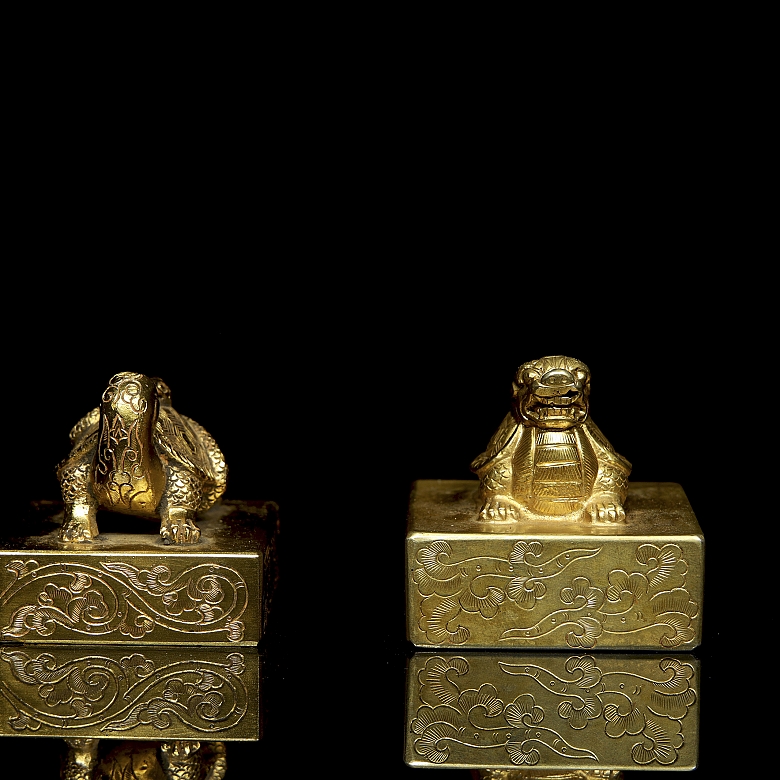 Pareja de sellos de bronce dorado, dinastía Qing