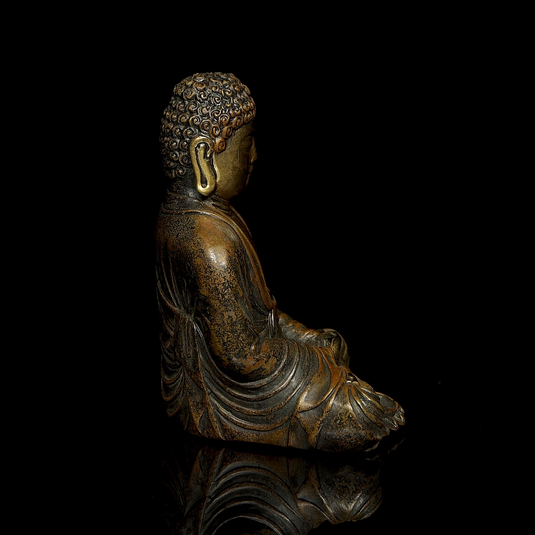 Gilt-bronze figure ‘Shakyamuni’, Qing dynasty - 1