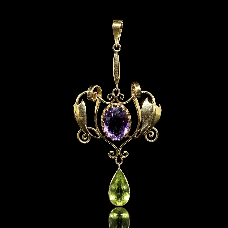 Colgante de oro amarillo con amatista y peridoto