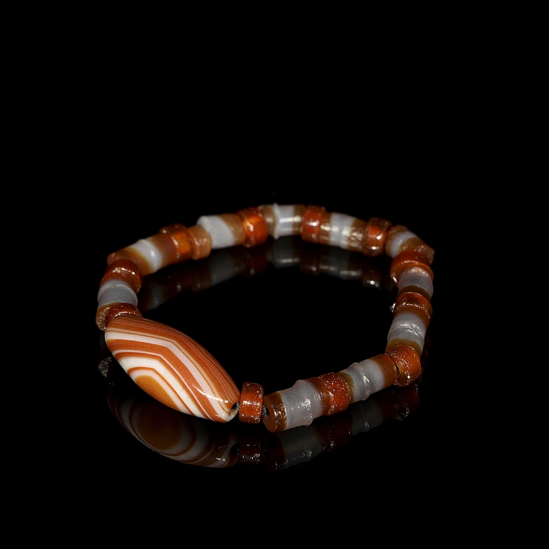 Antigua pulsera de cuentas y Dzi de ágata, dinastía Liao