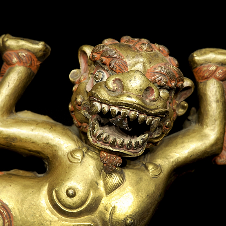 Escultura de cobre dorado policromado 
