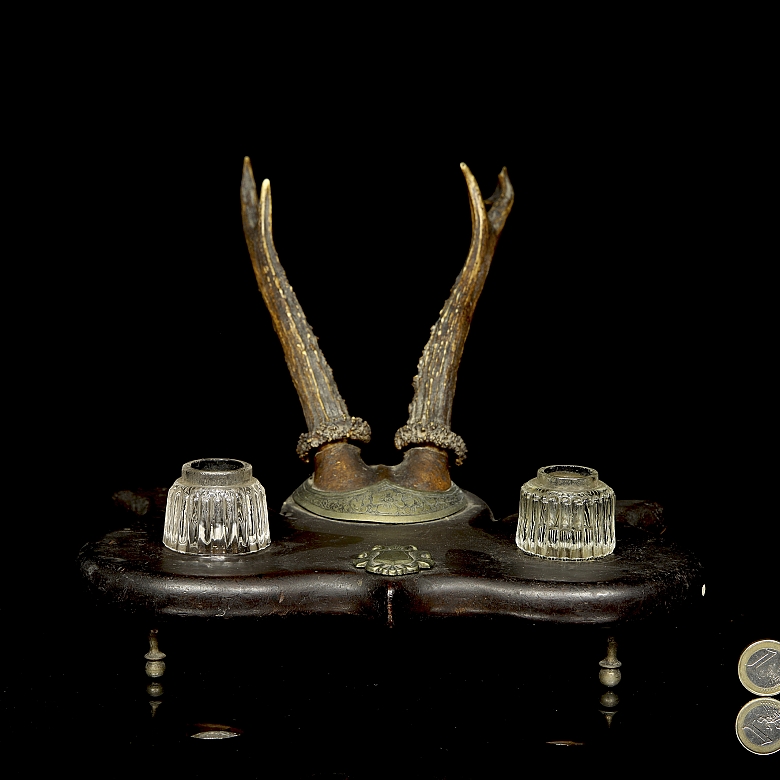 Victorian writing desk made of wood and stag antler - 6