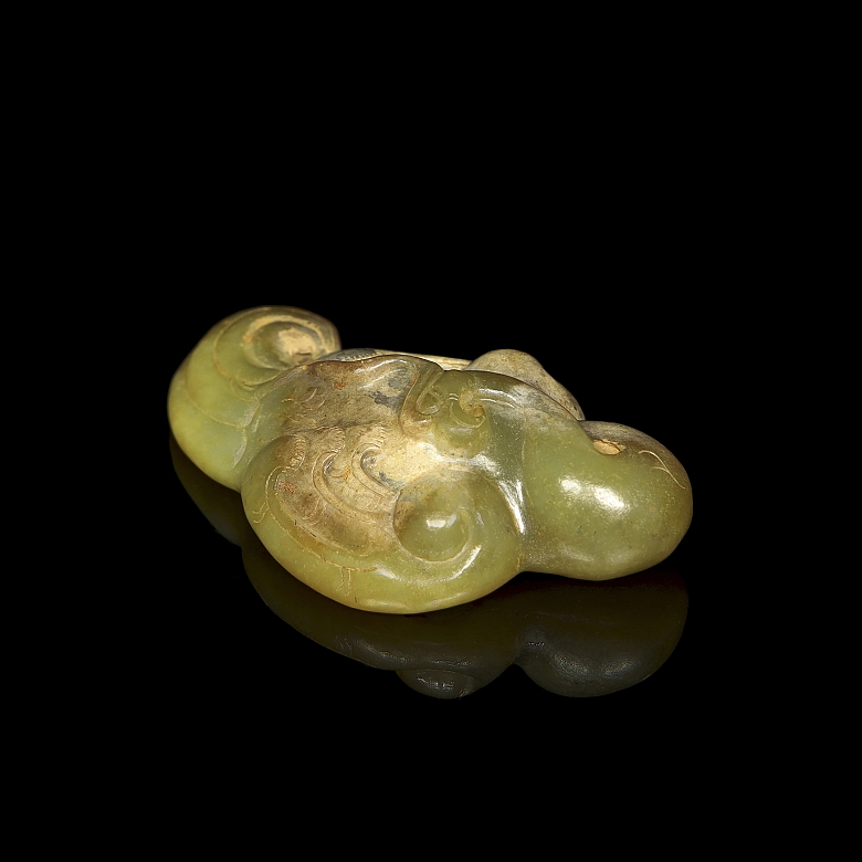 Figura de jade amarillo 