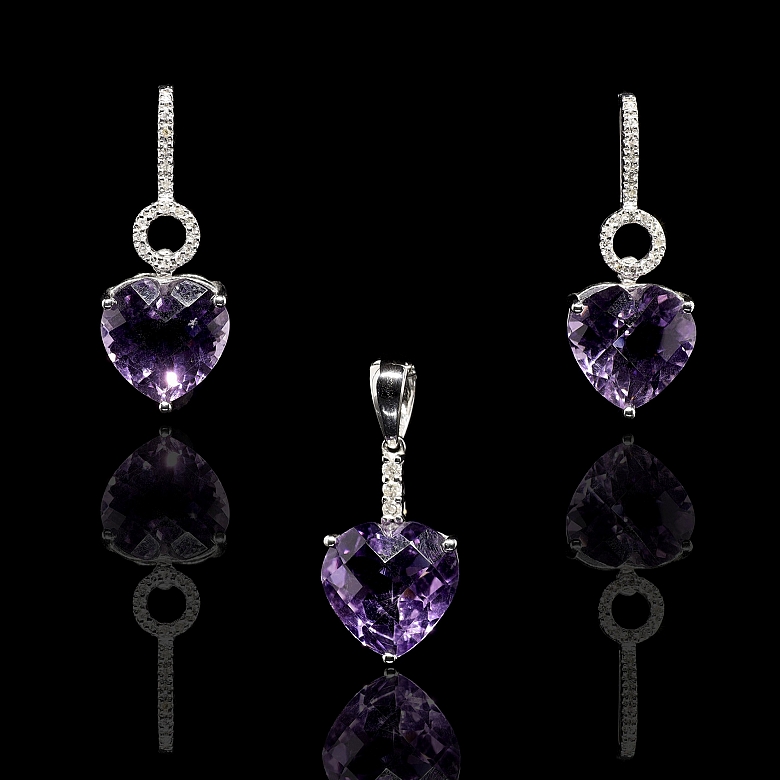 Conjunto en oro blanco de 18 kt con amatistas y diamantes