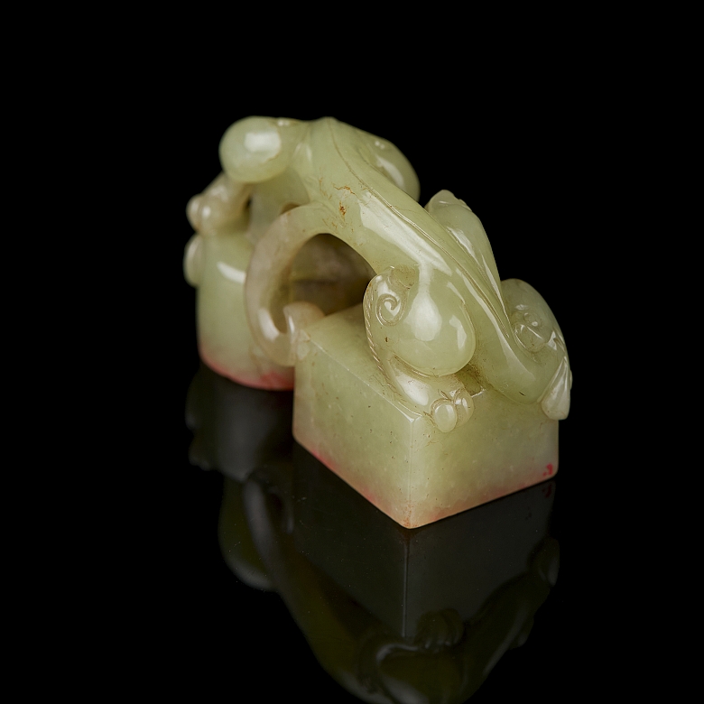 Sello doble de jade amarillo “Criatura”, dinastía Qing