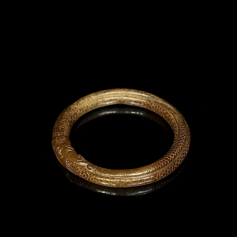 Brazalete de jade amarillo