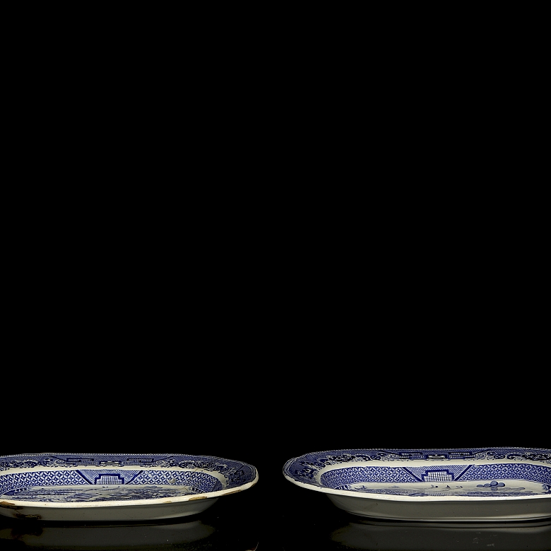 Pair of Willow Pattern trays, ‘Improved Stoneware’, 19th-20th century