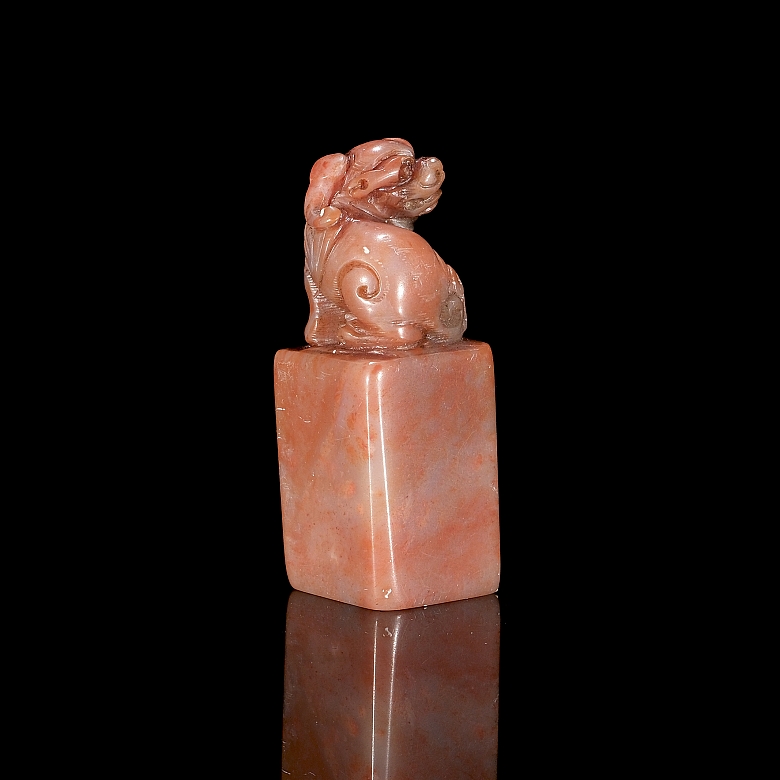 Shoushan stone seal ‘Beast’, Qing dynasty
