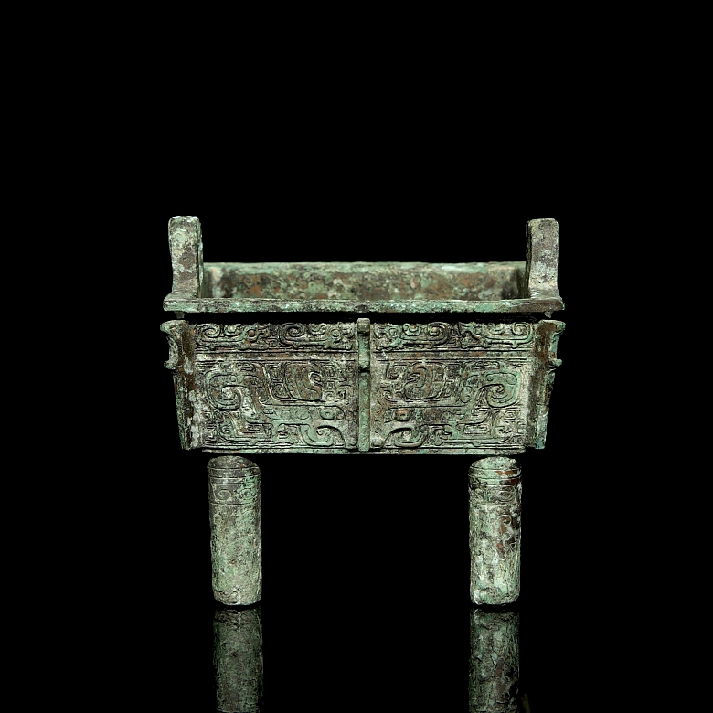 Bronze ritual censer ‘Taotie’, Shang style