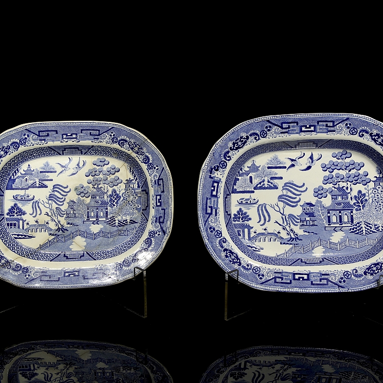 Pair of Willow Pattern trays, ‘Improved Stoneware’, 19th-20th century