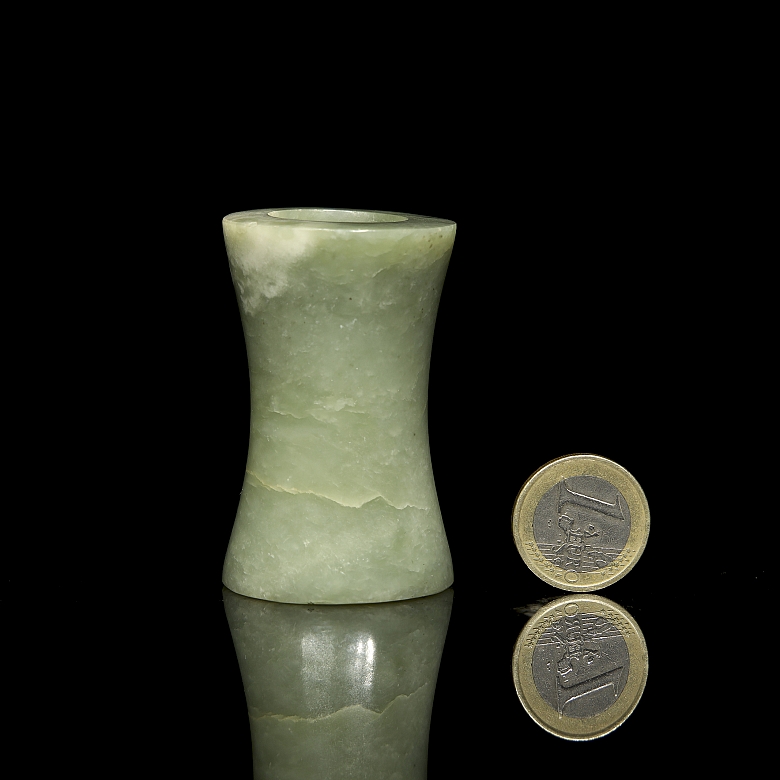 Carved jade pendant, Qijia culture - 5