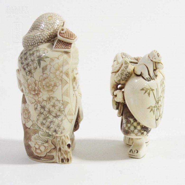 Dos figuras de marfil japones - 8