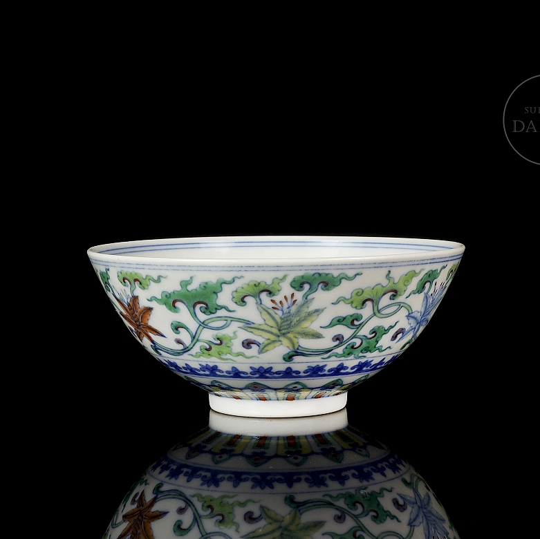 Porcelain bowl with doucai enamels, ‘Flowers’, with Qianlong seal