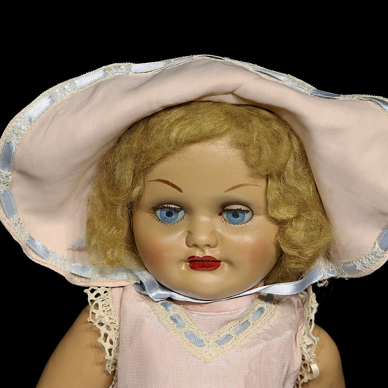 Muñeca clásica española