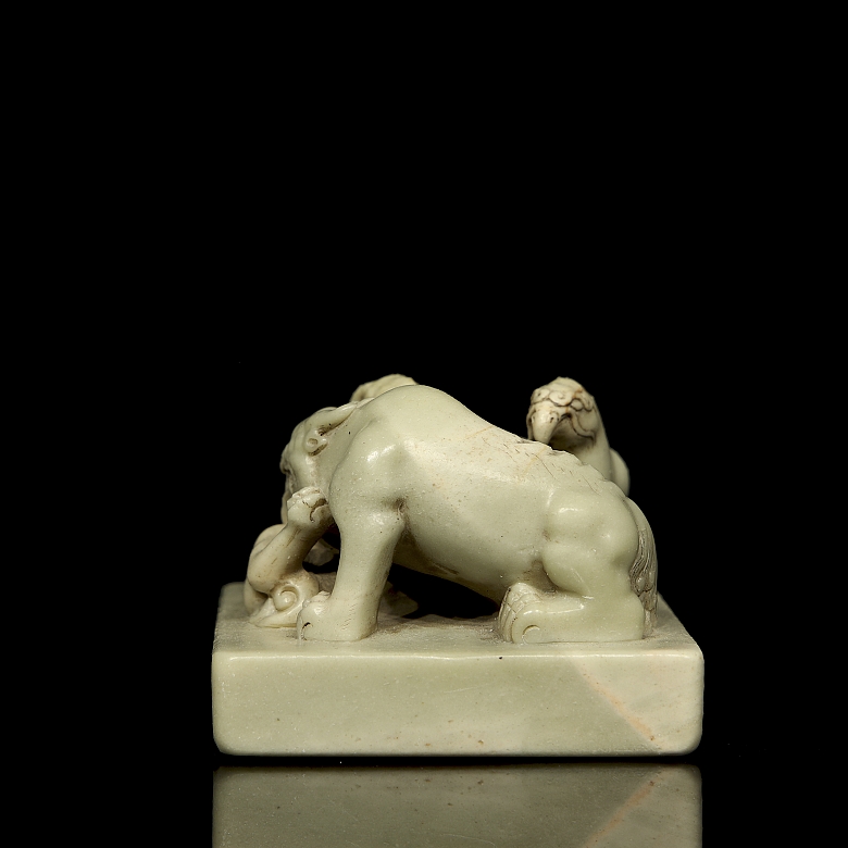 Shoushan celadon seal ‘Three Beasts’, Qing dynasty