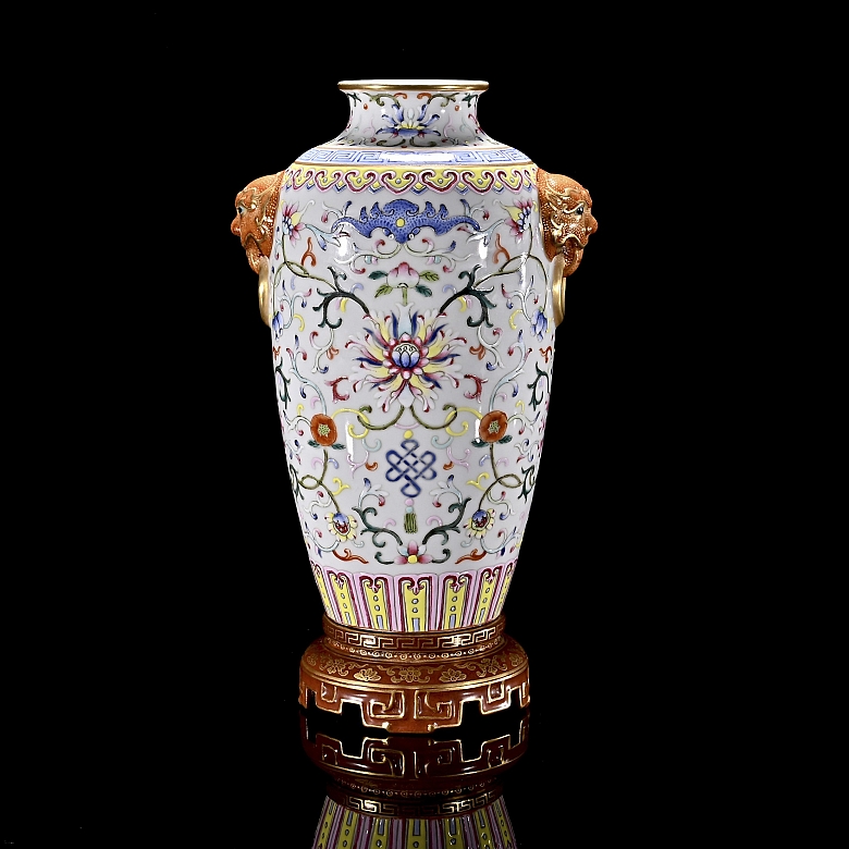 Jarrón de porcelana 