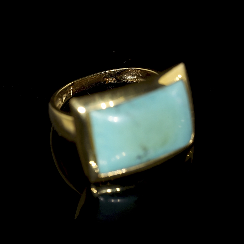Anillo en oro amarillo de 18k y turquesa