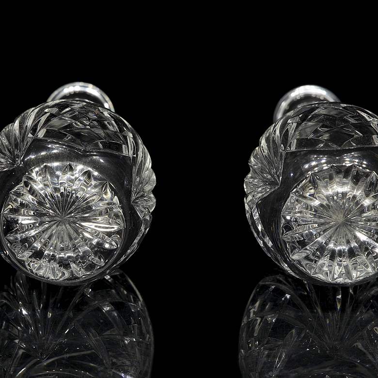 Pareja de licoreras de cristal tallado, Europa, s.XX