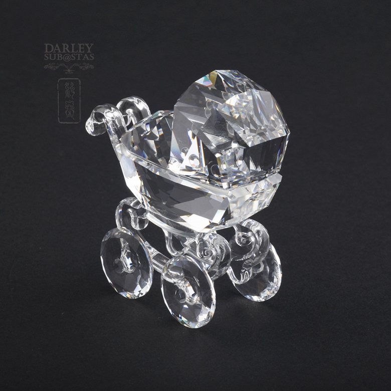 Dos piezas en cristal de Swarovski, carrito bebe, y tarta - 3