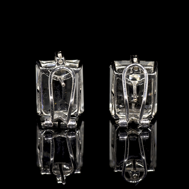 Pendientes en oro blanco de 18k, con aguamarina y diamantes