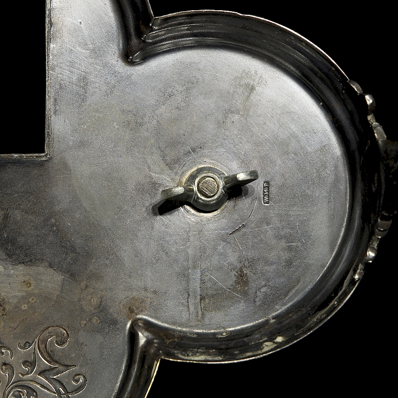 Completo juego de escribanía en metal plateado, pps. s.XX