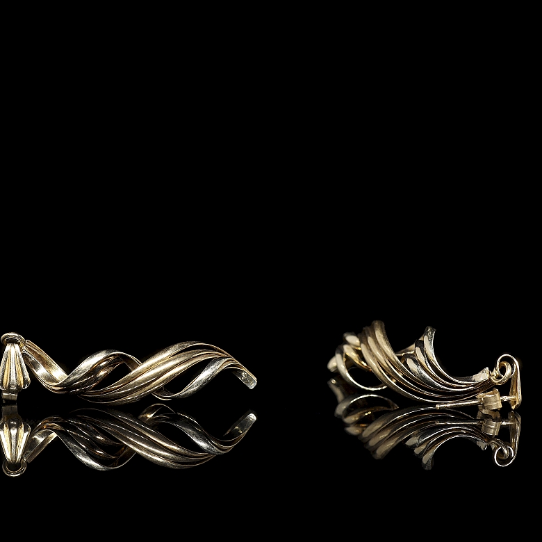 Pendientes de oro amarillo