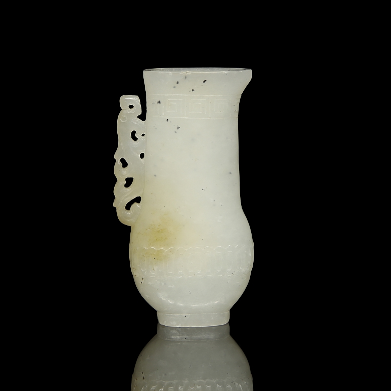 Pequeño jarrón de jade blanco, dinastía Qing - 2