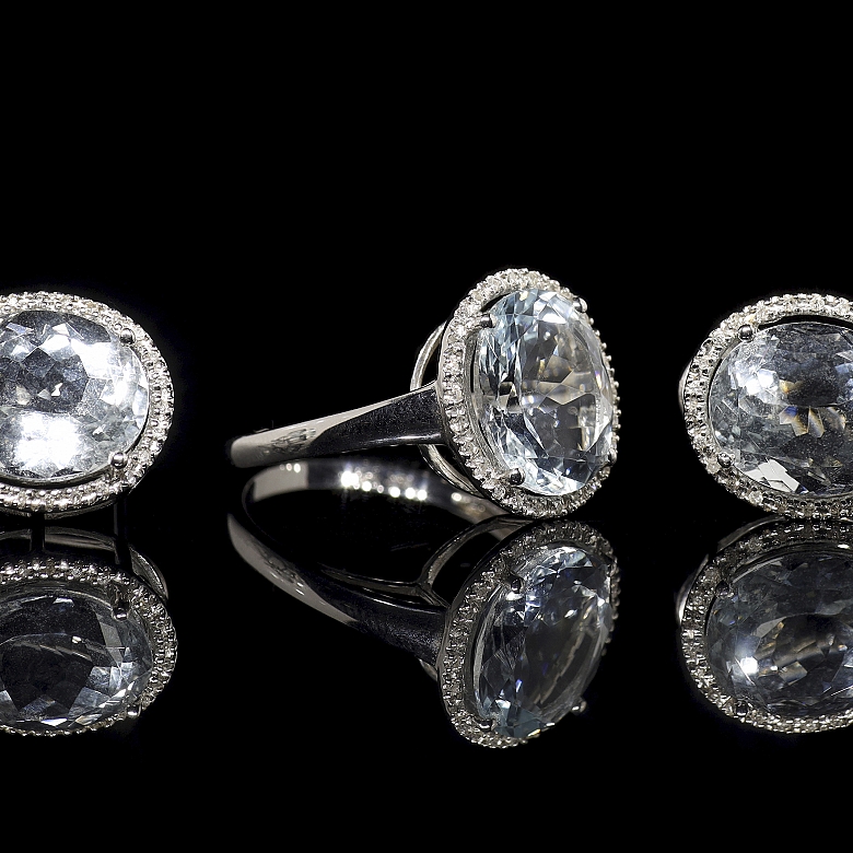 Juego en oro blanco de 18k con aguamarinas y diamantes