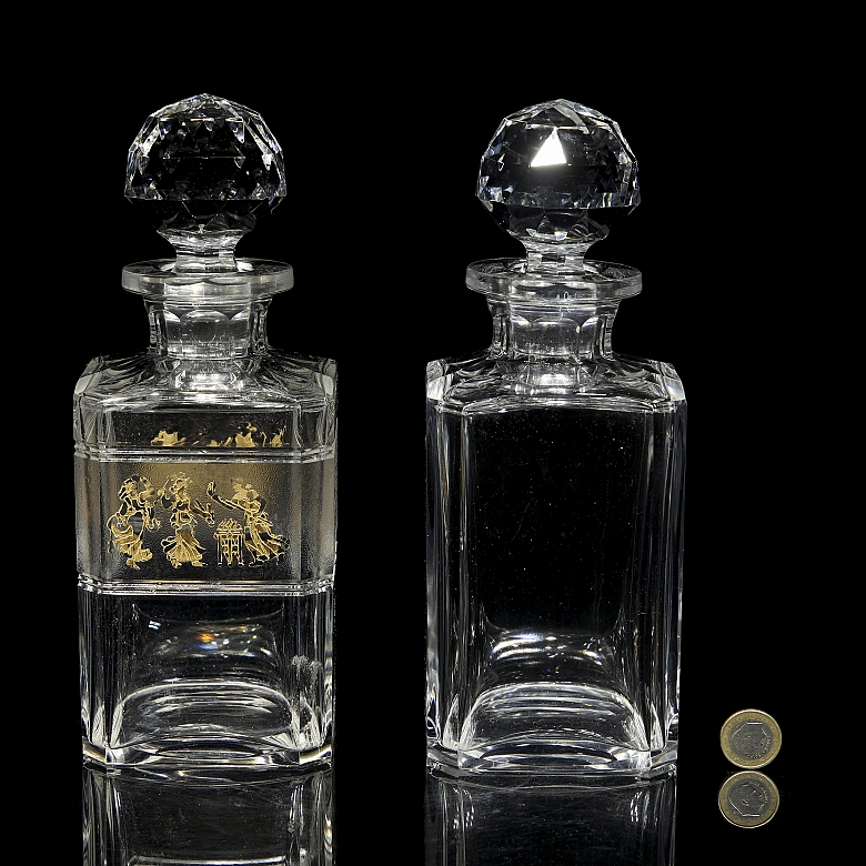 Pareja de frascos de tocador en cristal tallado, med. s.XX