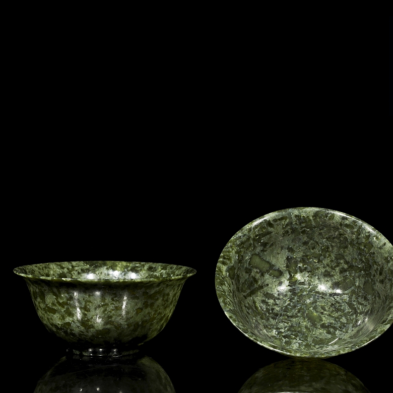 Pareja de cuencos de jade, S.XX