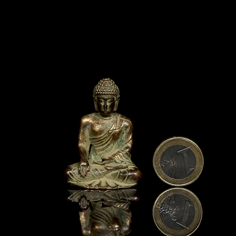 Gilded bronze figure ‘Shakyamuni’, Qing dynasty - 6