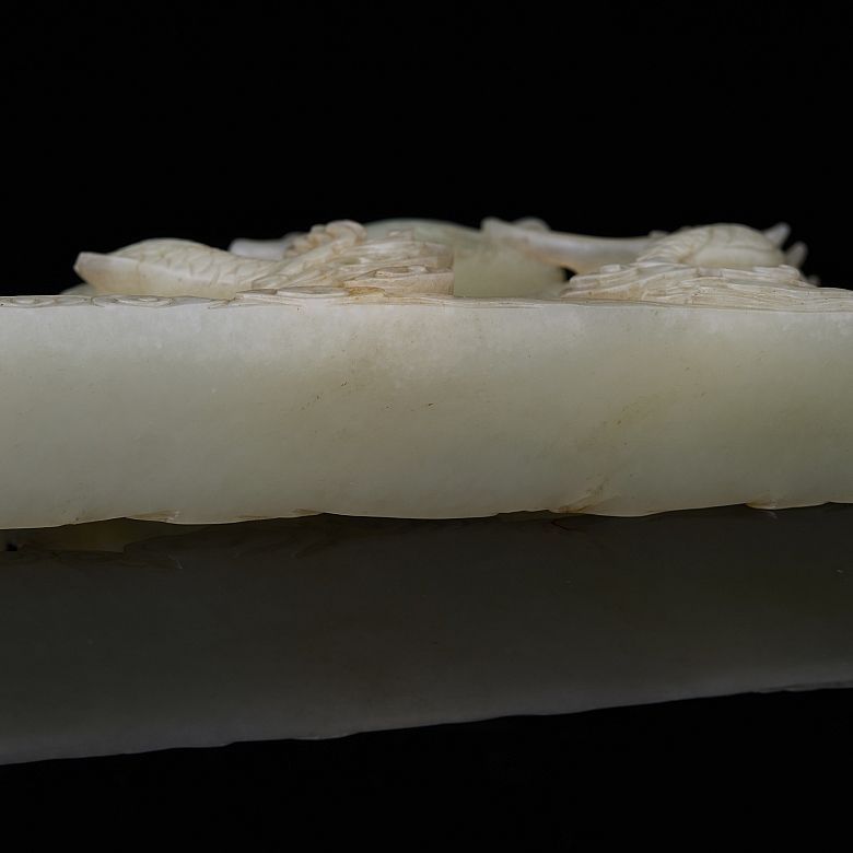 Figura de jade blanco