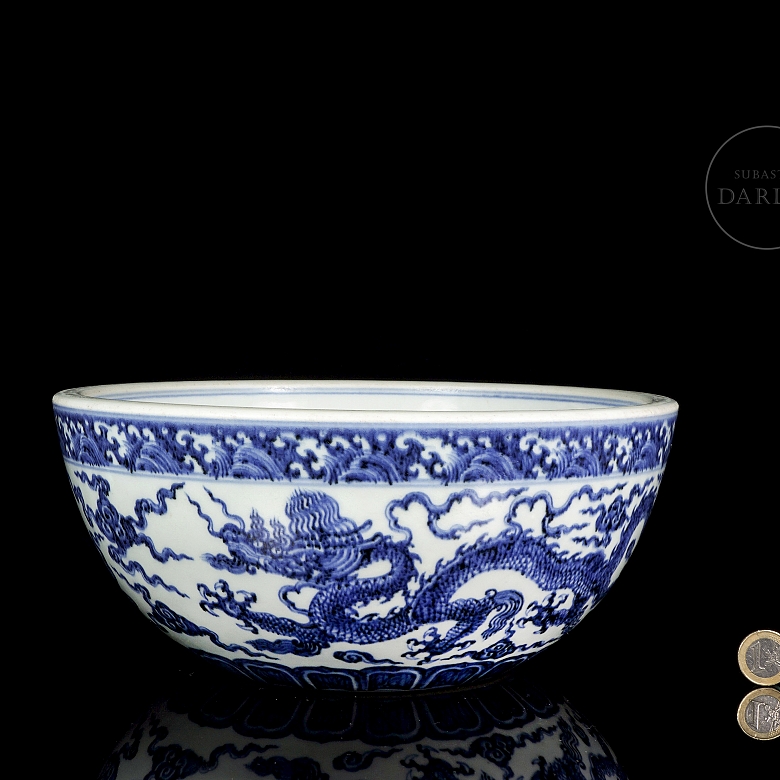 Cuenco de porcelana esmaltada azul y blanco 