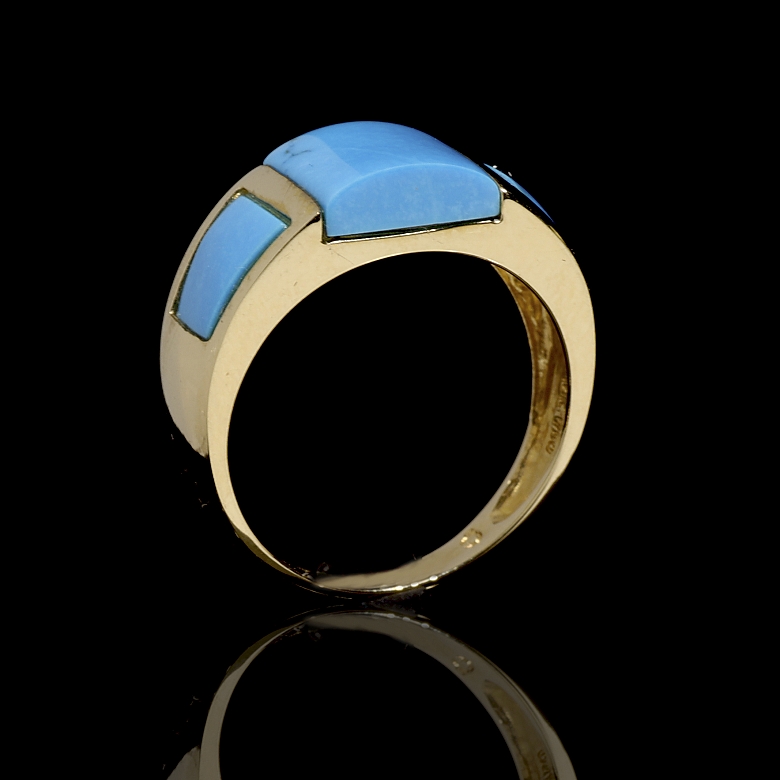 Anillo de oro amarillo de 18K con turquesas