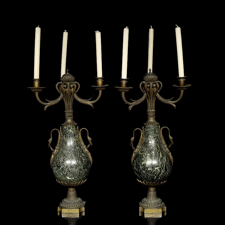 Pareja de candelabros estilo Luis XVI, s.XIX