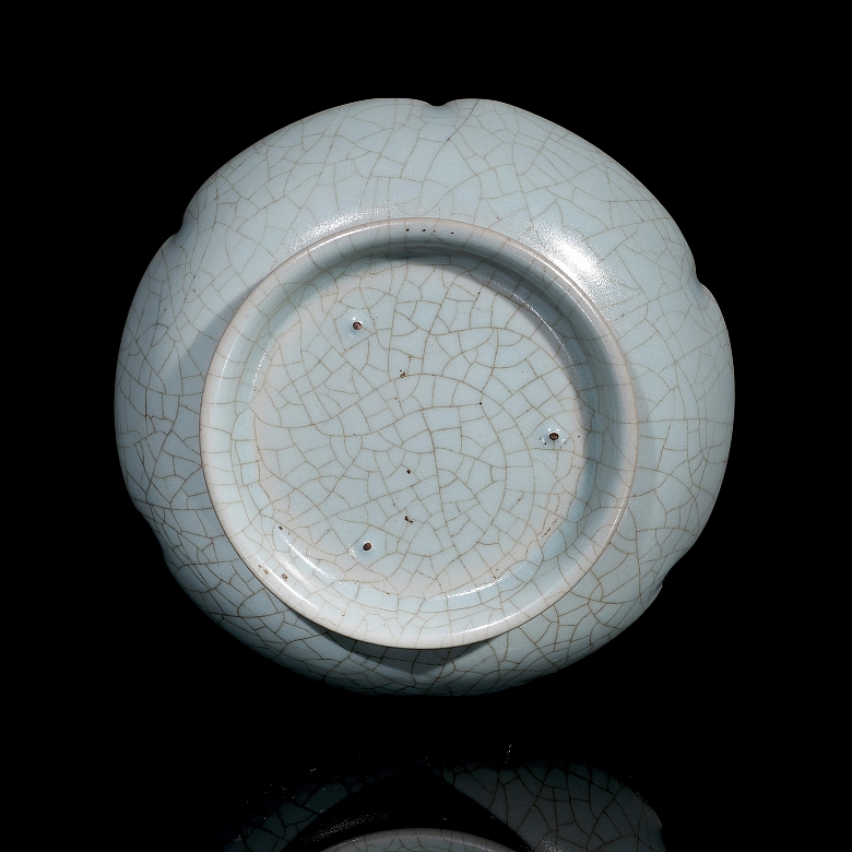Plato de cerámica lobulada con esmalte celadón, horno Ru, dinastía Song