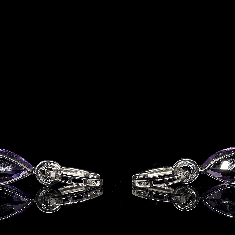 Pendientes en oro blanco de 18k con amatistas y diamantes