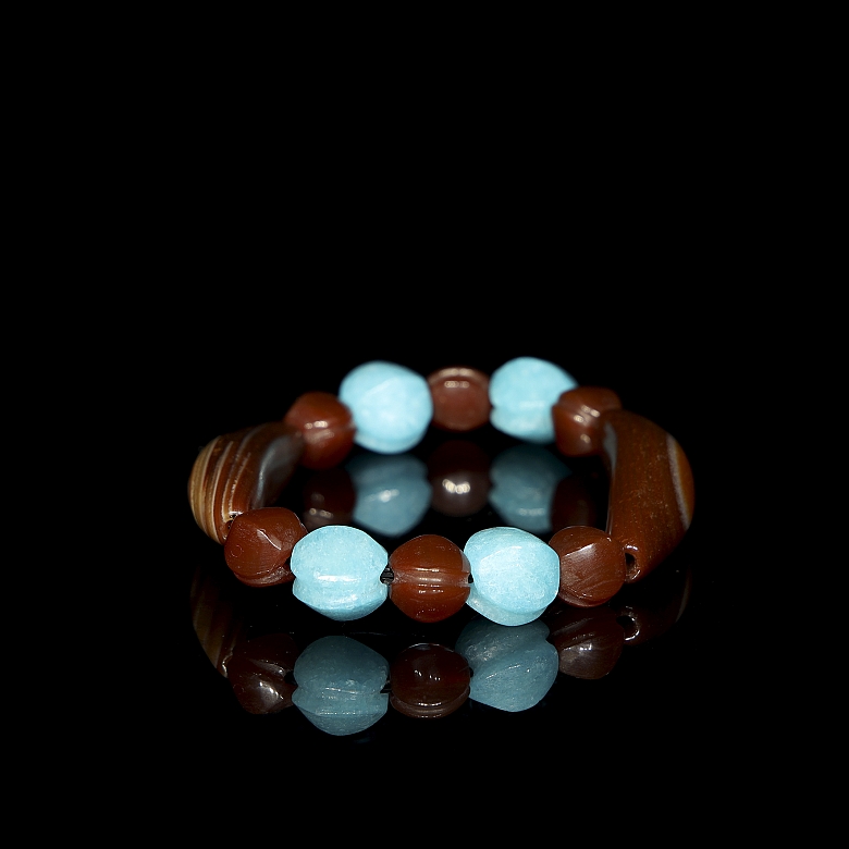 Pulsera de cuentas y Dzi de ágata Alashan, y amazonita, dinastía Liao