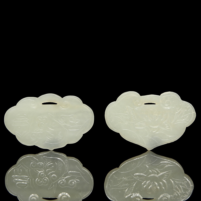 Pair of jade pendants, ‘Lotus and Bird,’ Qing dynasty