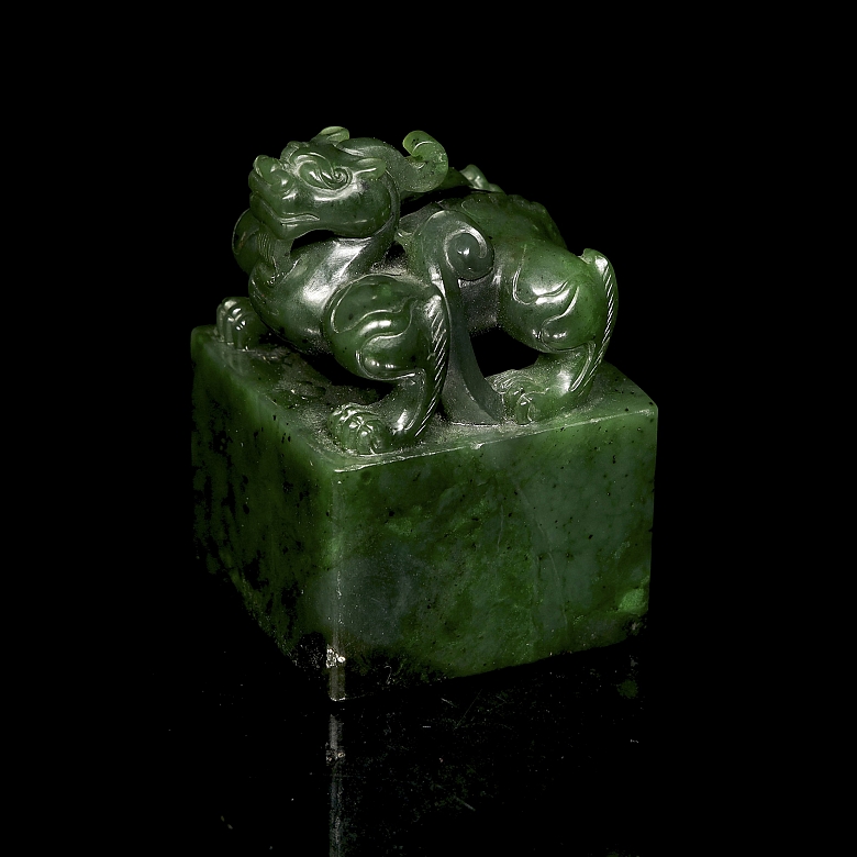 Sello de jade verde espinaca 