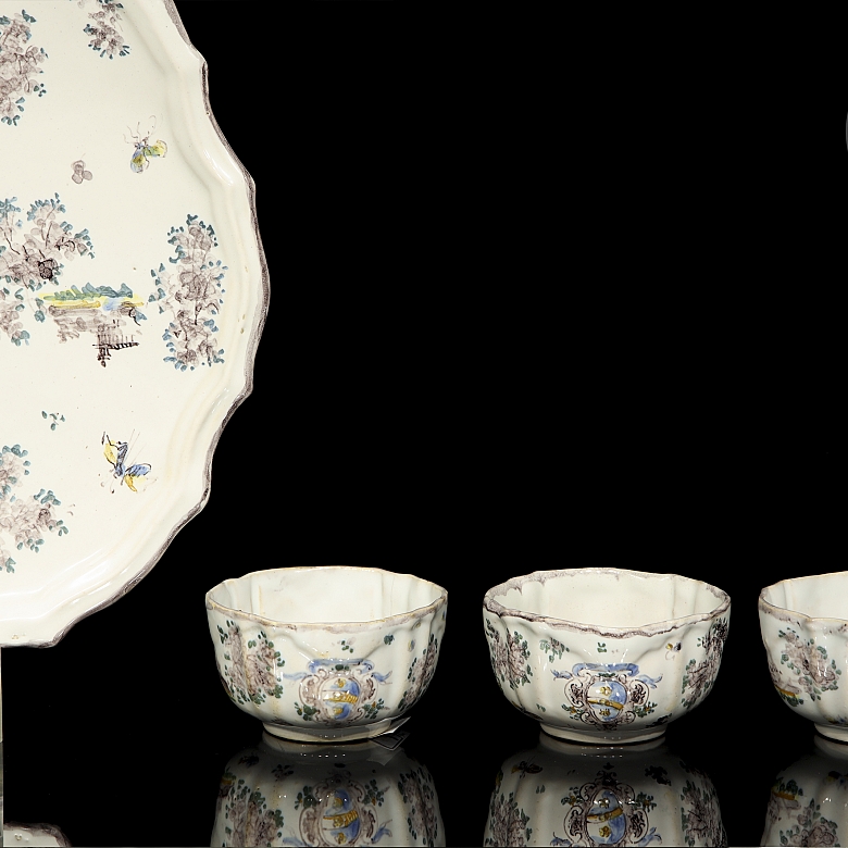 Enamelled ceramic coffee set and tray (19th century) - 7